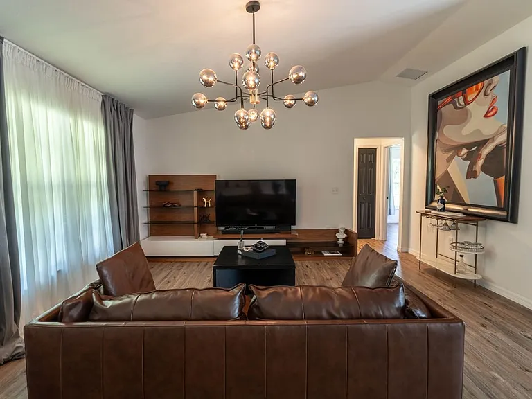 1641 SW 31st Ave — Photo 18