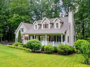 505 Fox Hollow Ln, Mills River, NC 28759
