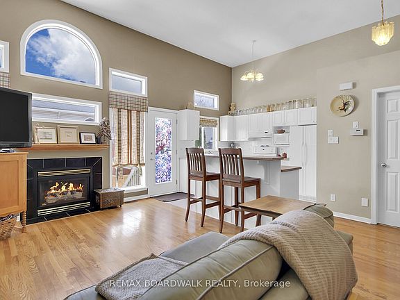 2nd image of 5 Maple Park Point