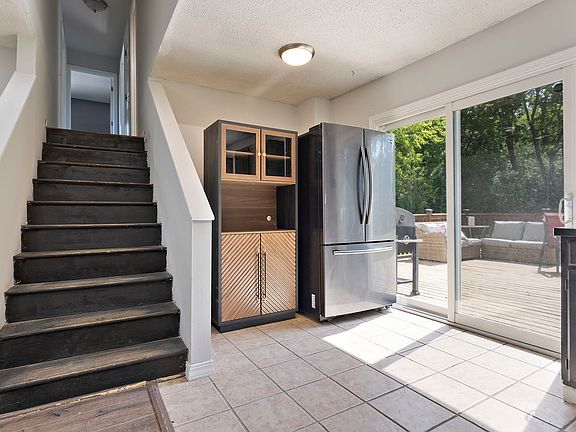 4th image of 3020 Bavarian Ln