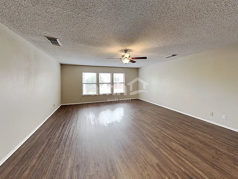 6678 Snow Meadow Dr — Photo 10