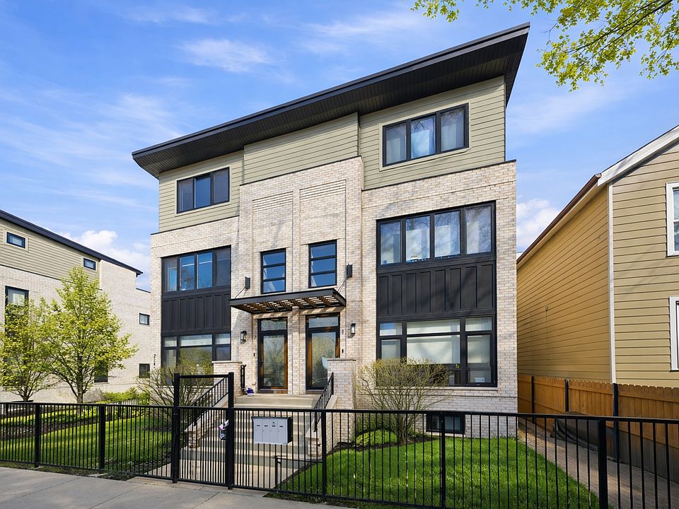 1st image of 2245 N Rockwell St #2