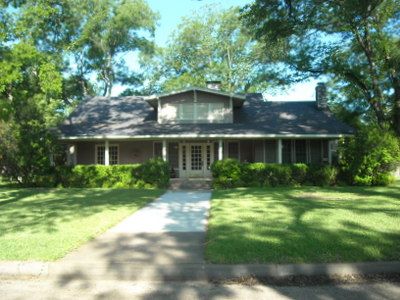 1302 S Pine St, Brady, TX, 76825