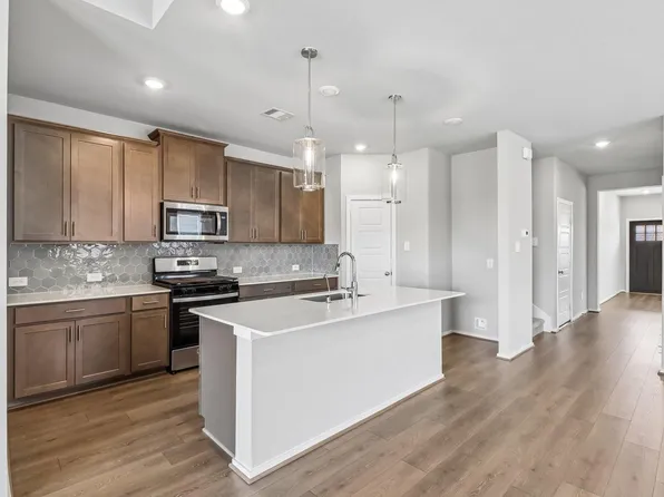 5228 Redbud Valley Dr, Pearland, TX 77584