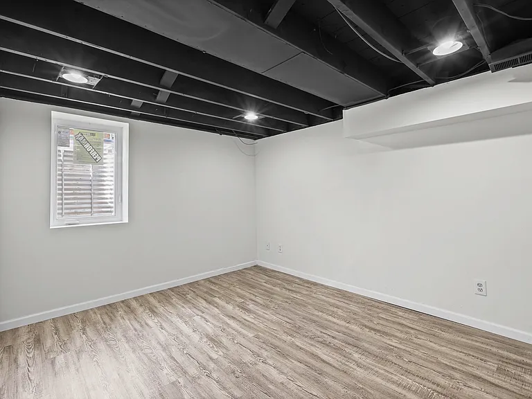 10325 Lookaway Dr — Photo 37