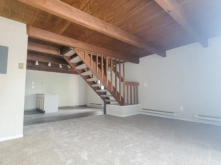 Elk Run Villas — Photo 6