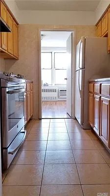 4th image of 41-25 Kissena Blvd #2SS