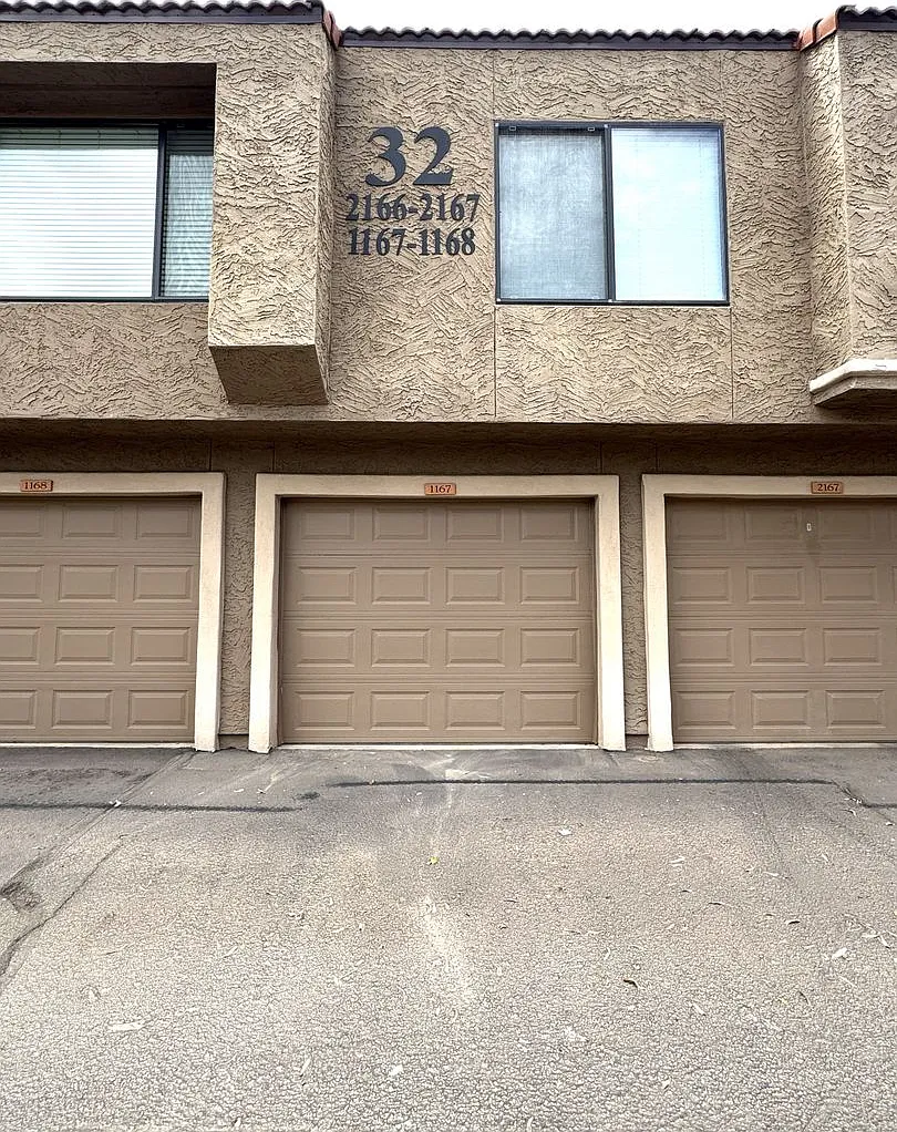 Resort Style Condo In Scottsdale Gated Community With Attached Garage And Fitness Center — Photo 4