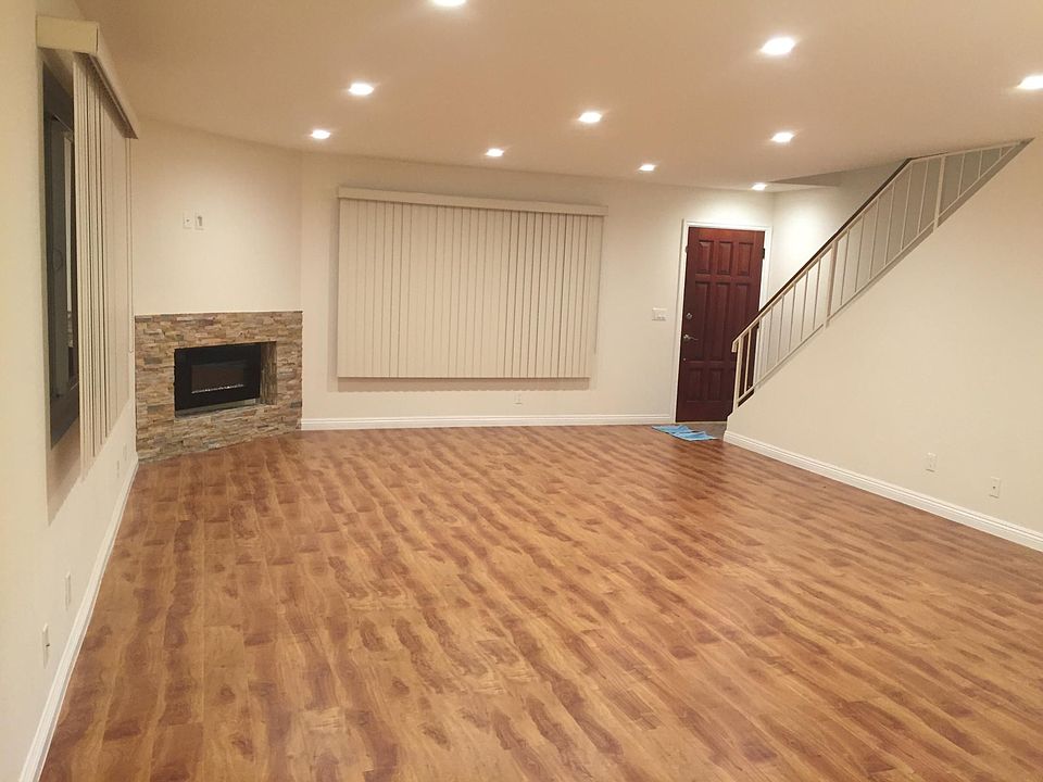 1st image of 721 E Magnolia Blvd #B