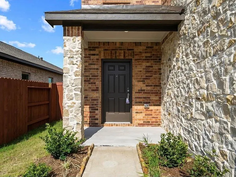 22326 Auburn Cabin Ln — Photo 2