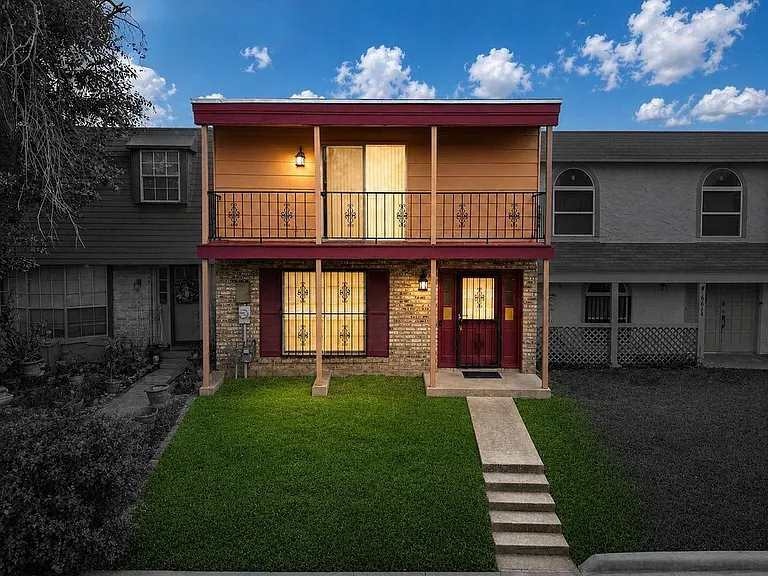 6612 Spring Manor St — Photo 2