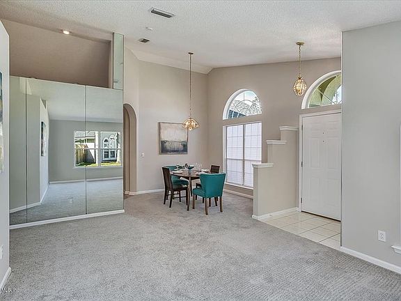 4th image of 11525 Eagle Crest Ln