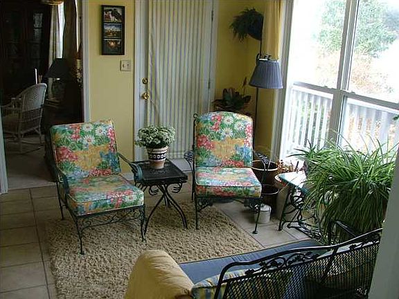 5th image of 712 Rock Hill Ct