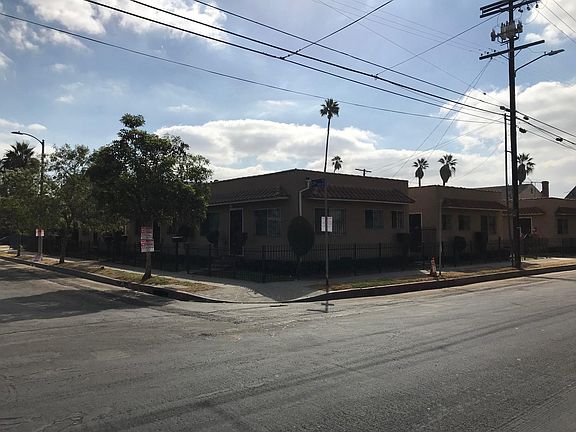 5th image of 2414 S La Salle Ave