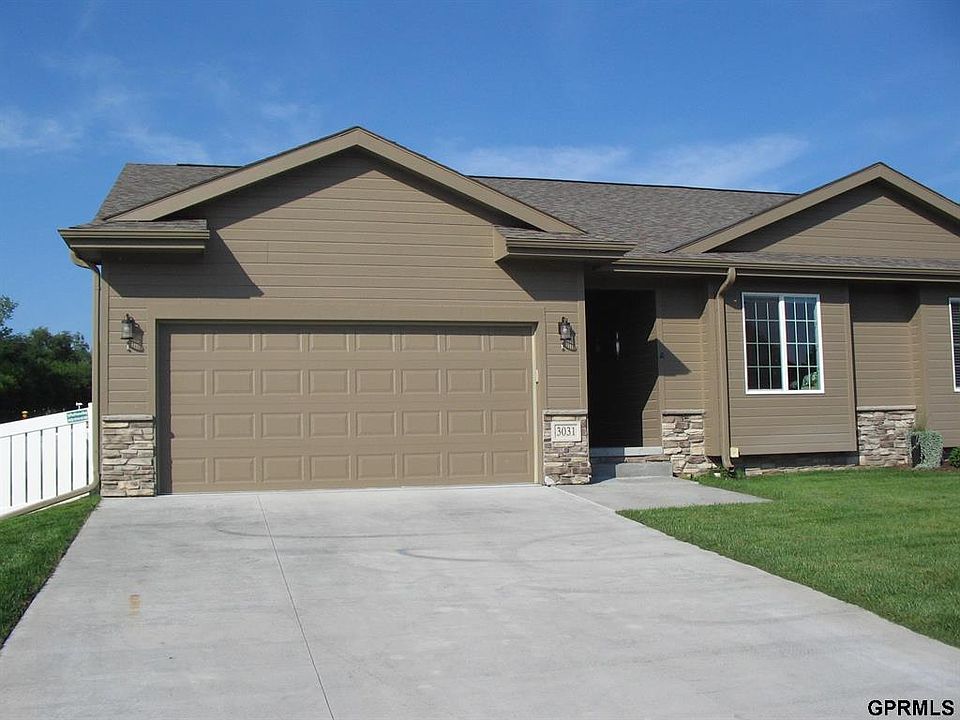 1st image of 3031 Lakeside Dr
