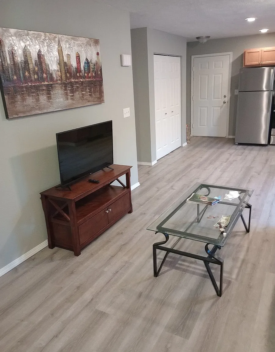 1 bed, 1.5 bath, 960 sqft, $1,200 — Photo 1