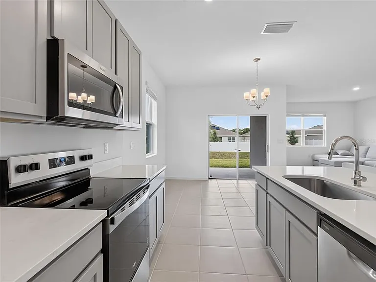 2027 Firethorn Loop — Photo 16