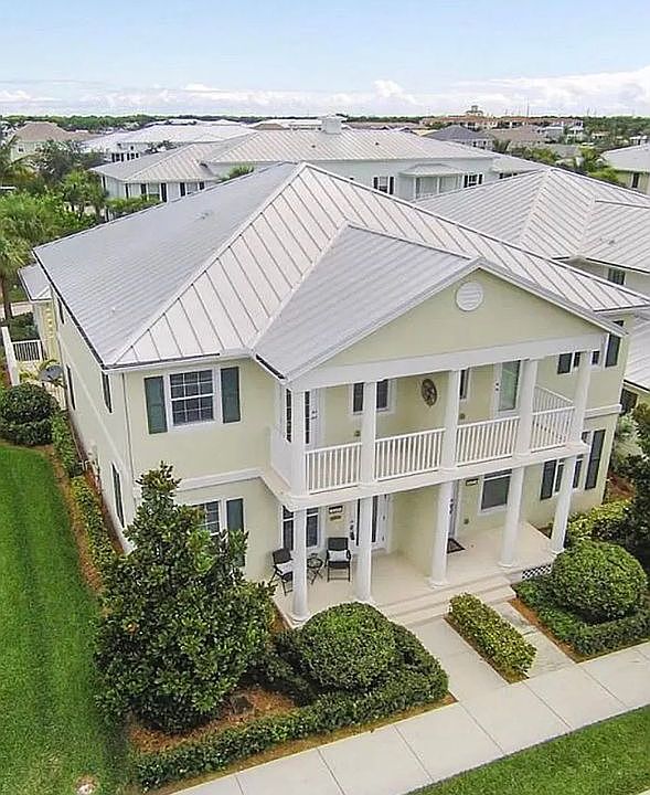 2nd image of 1221 Islamorada Dr