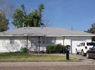 1322 Carpenter Dr, Liberal, KS 67901