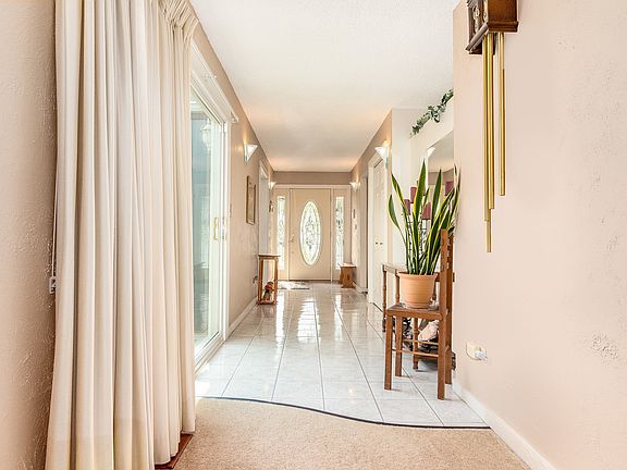 4th image of 3109 Caroline Dr