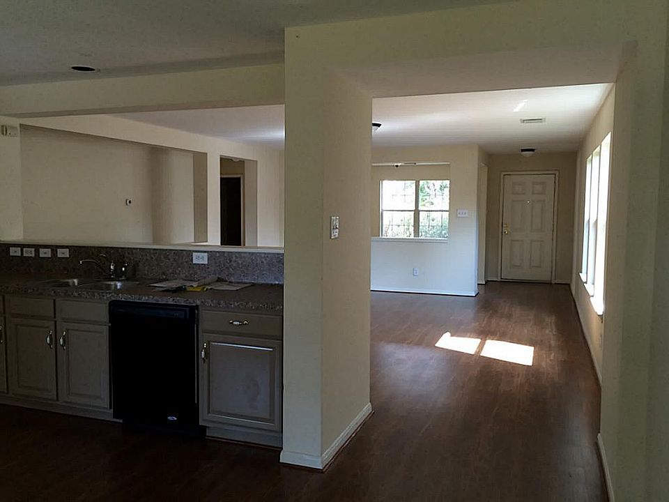 1st image of 16119 Cole Bridge Ln