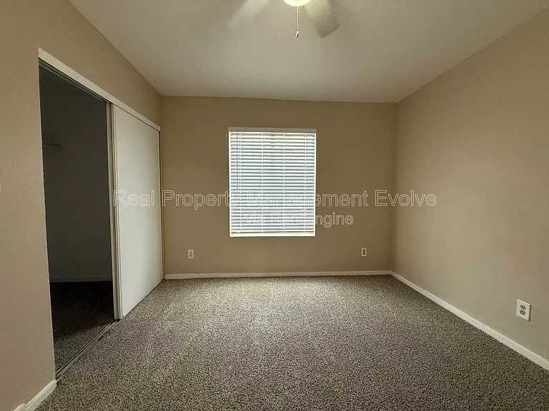 2950 E Mobile Ln — Photo 20