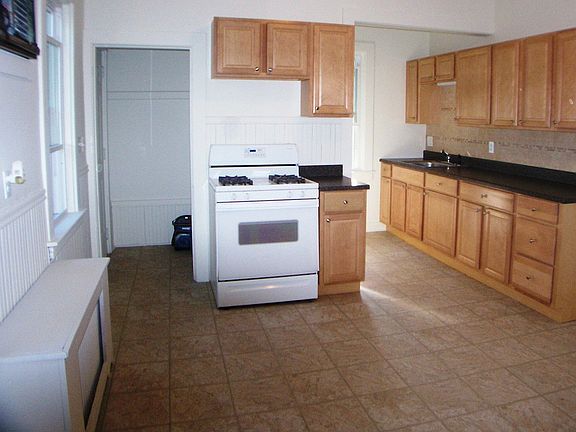 Spacious Kitchen