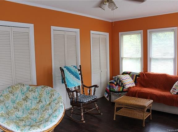 3rd image of 1819 Archwood Dr