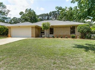 2109 Sexton Dr, Arlington, TX 76015