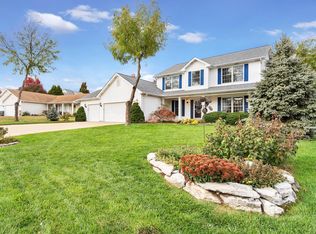 161 Huntington Crossing Dr, Saint Peters, MO 63376