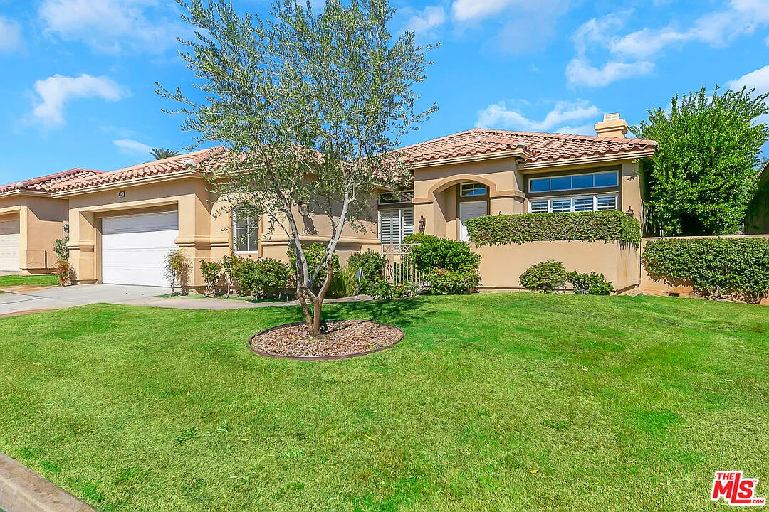 3 bed, 2.5 bath, 2424 sqft, $4,950 — Photo 4