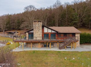 341 Miller Rd, Fairhope, PA 15538