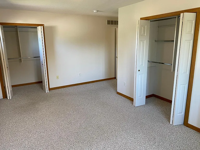 6214 Elliott Ct — Photo 22