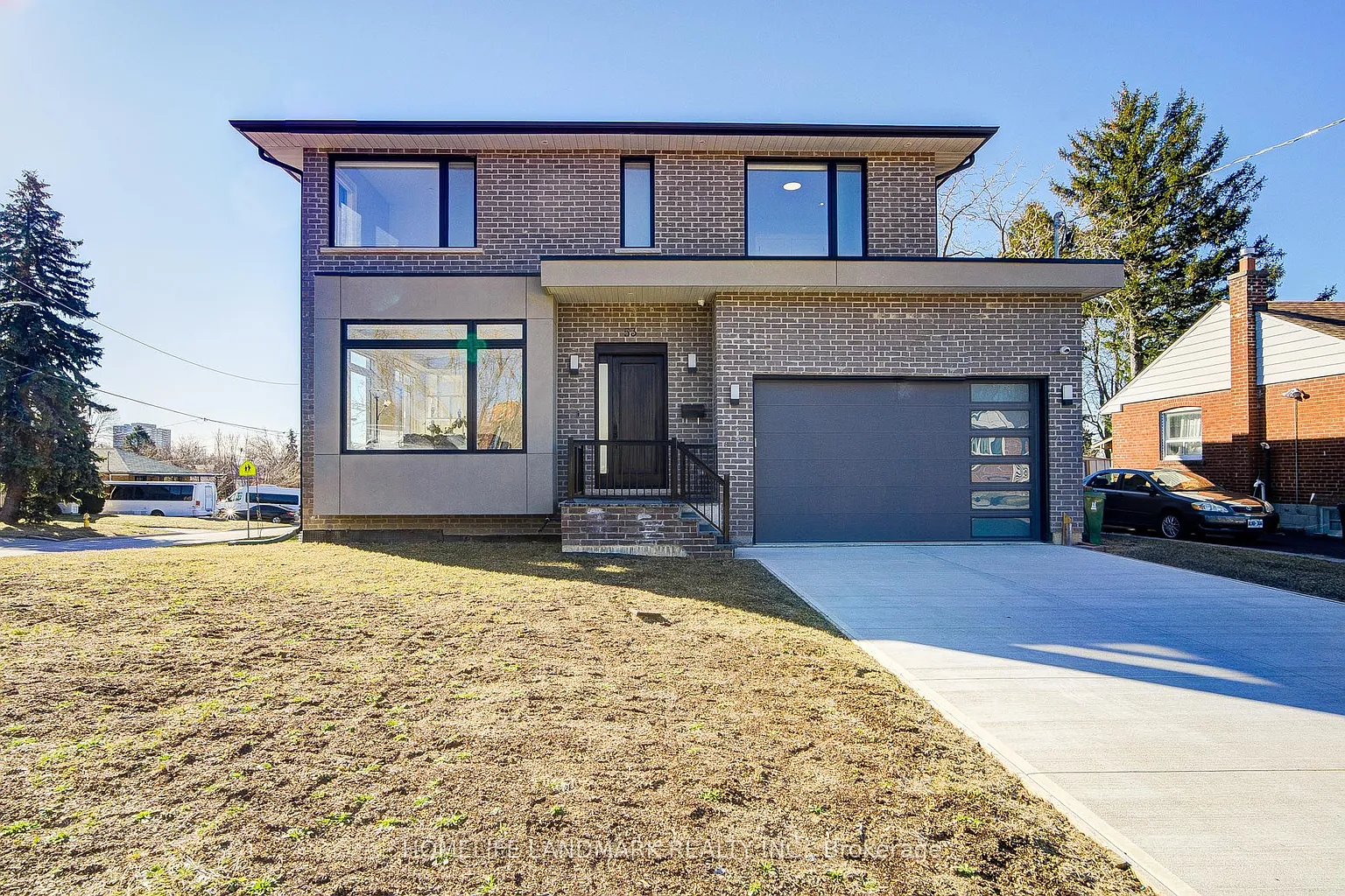 53 Saugeen Cres photo 1