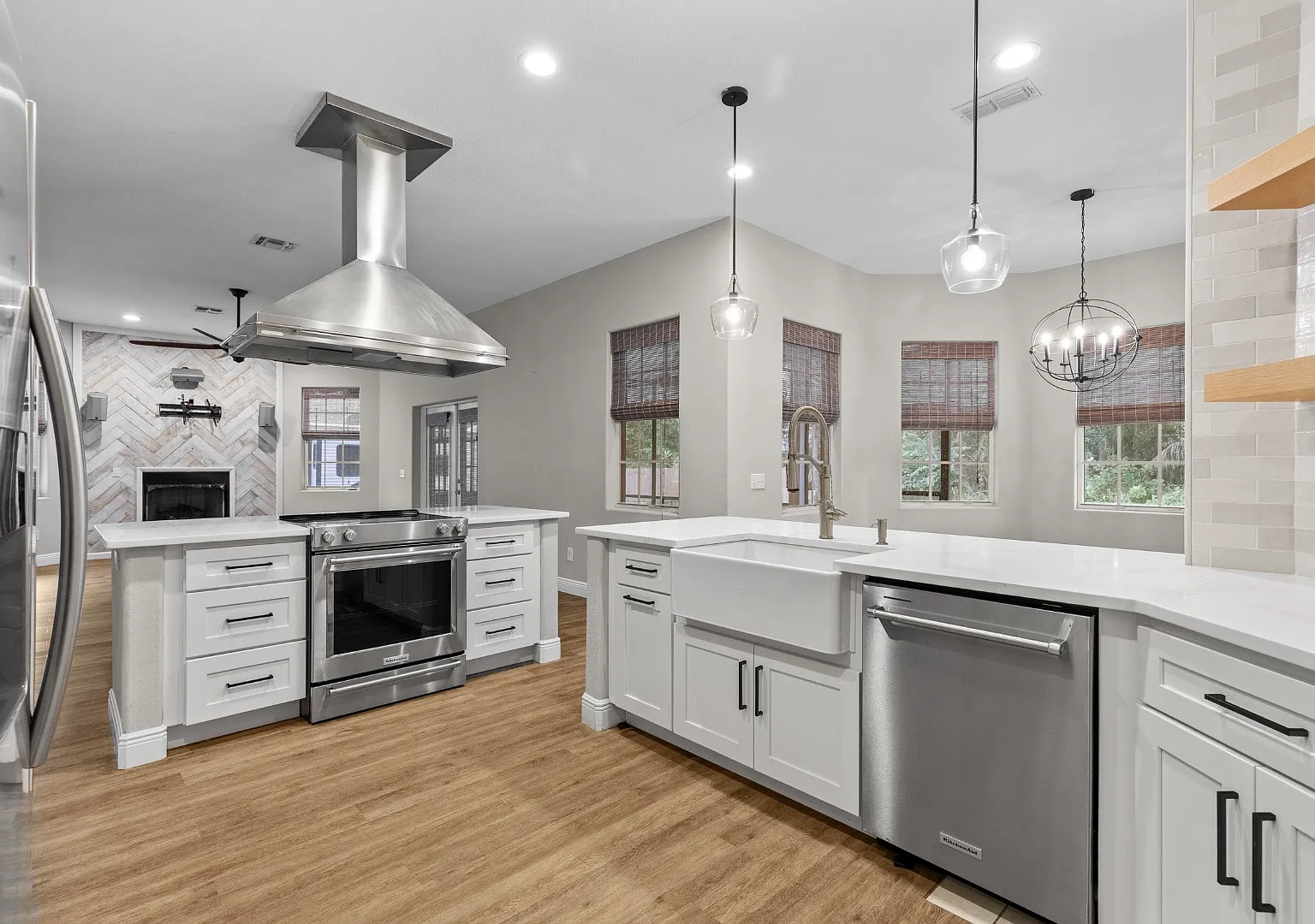 Lake Life Near Lake Nona 4BR Home with Quartz Kitchen, Gas Fireplace & Private Backyard — Photo 3