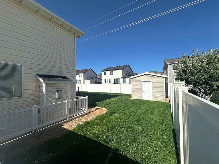 2511 Goodnight Dr — Photo 10