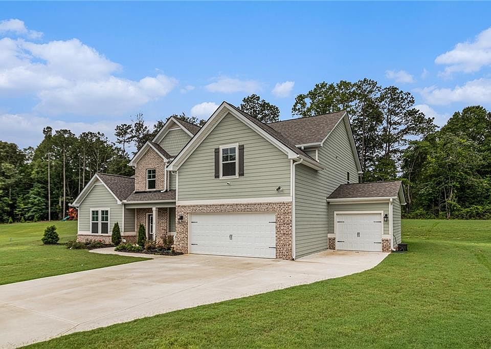 1st image of 2 Whites Pond Rd