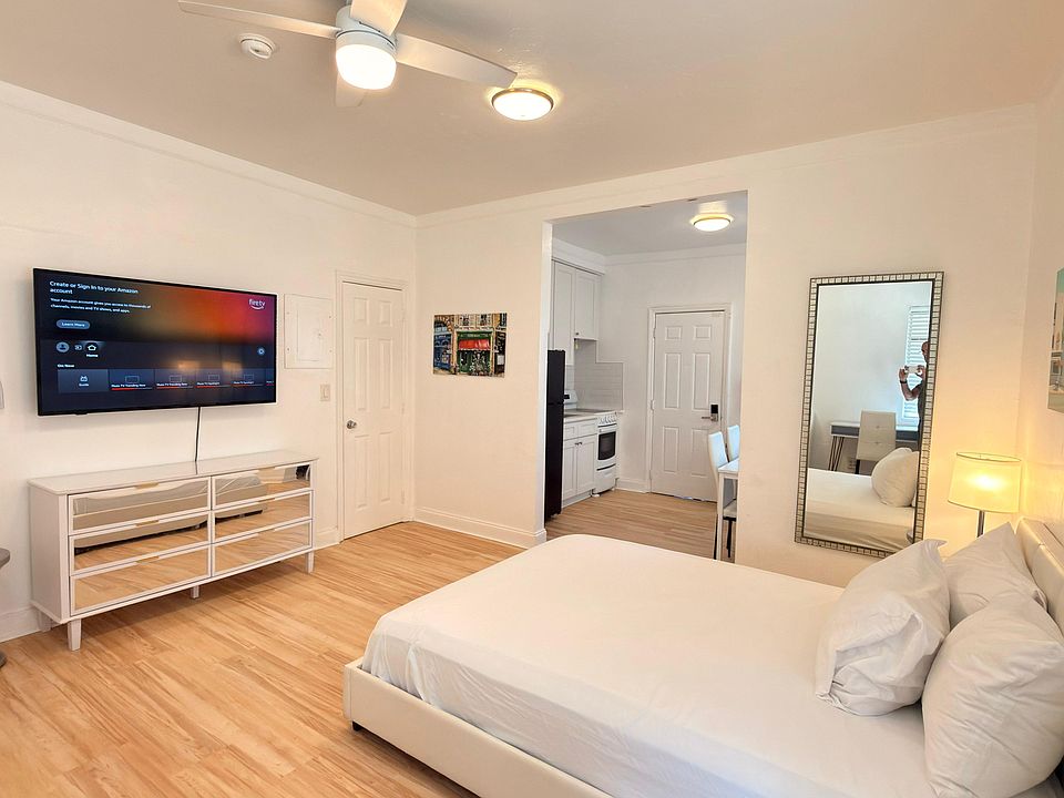 1st image of 545 Michigan Ave #5