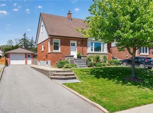 496 Rosseau Rd, Hamilton, ON L8K4T5