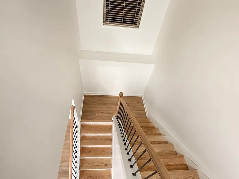 1818 Caswell Pkwy — Photo 6