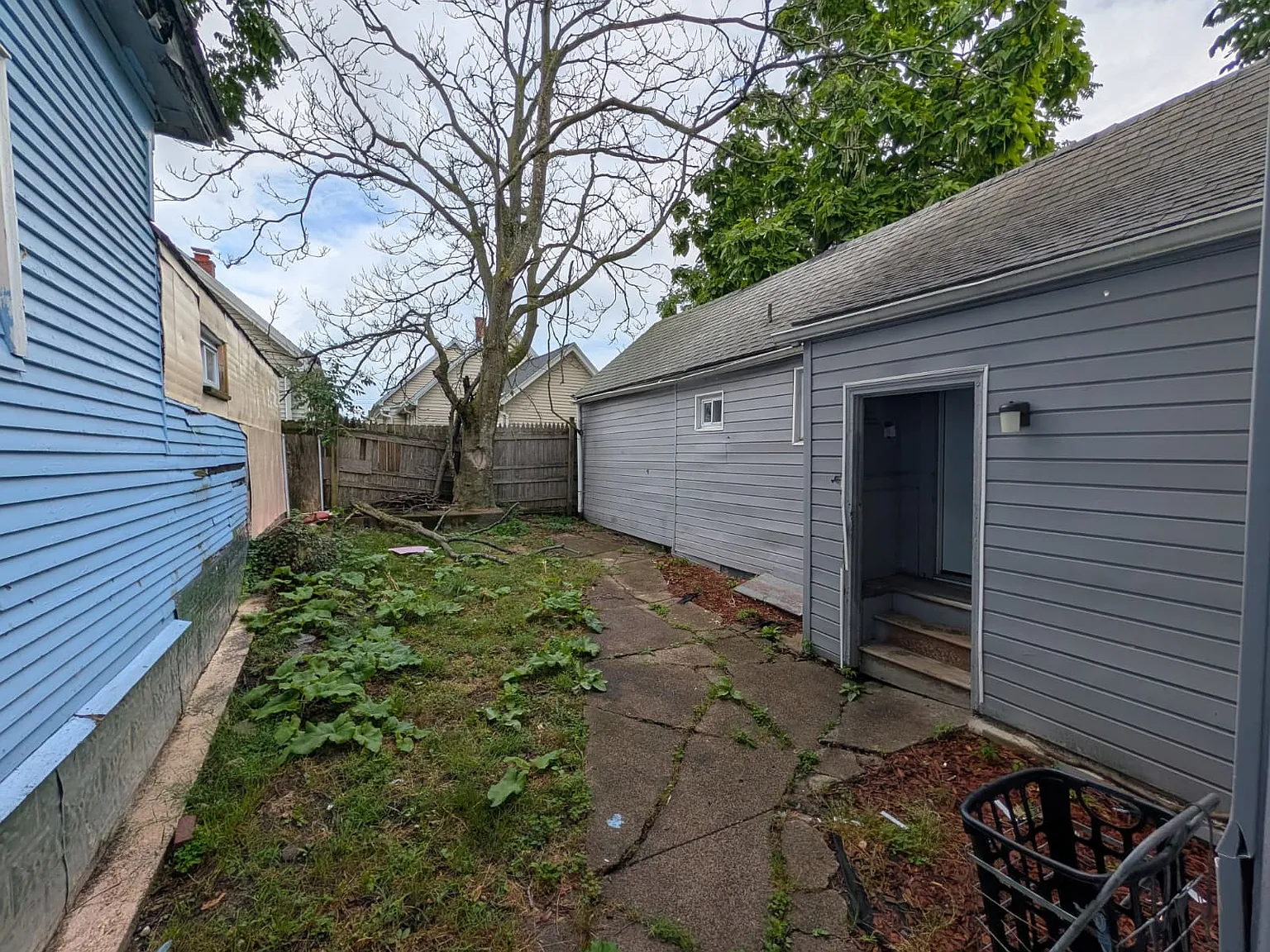 60 Warren Avenue - 2 — Photo 2