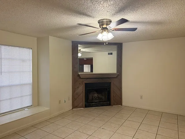 2 bed, 2.5 bath, 1250 sqft, $1,100 — Photo 1