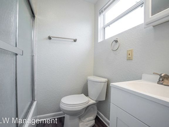 5th image of 9 N Central Ave #8849377