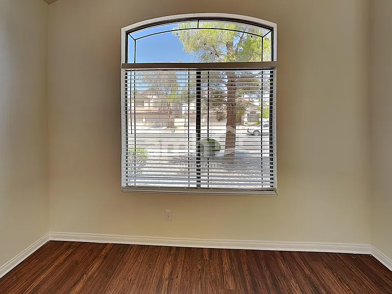 8221 Woodland Prairie Ave — Photo 5