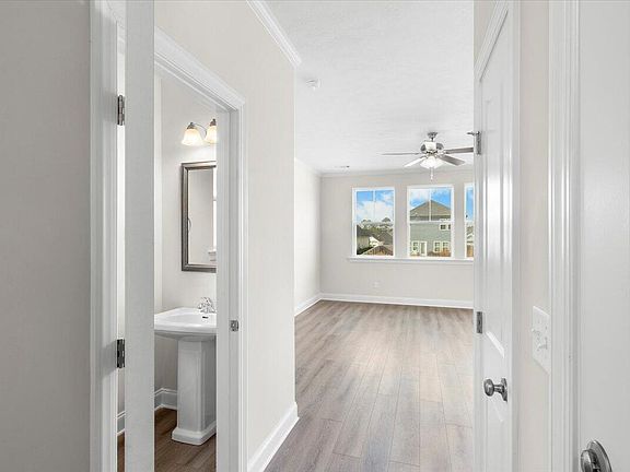 5th image of 464 Helen Drive #Wd245