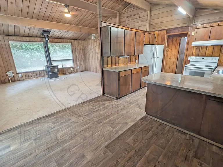 11185 SW Hall Blvd — Photo 7