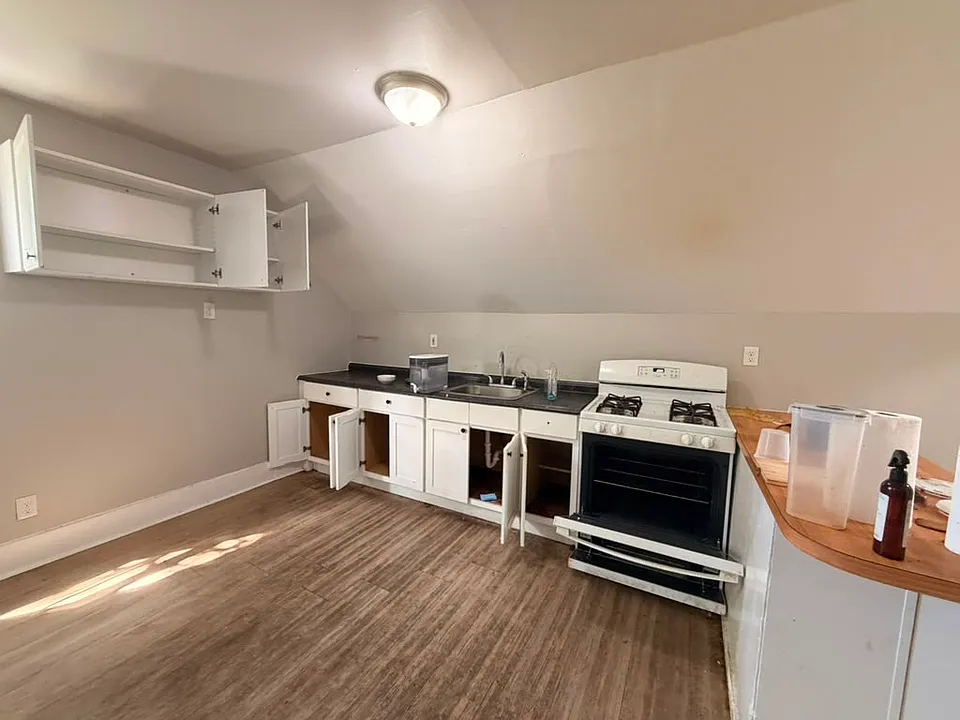254 Winthrop Ave #3B