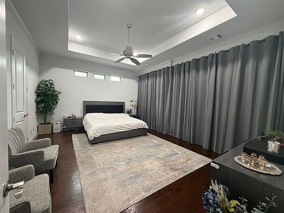 4th image of 12513 Royal Oaks Ln