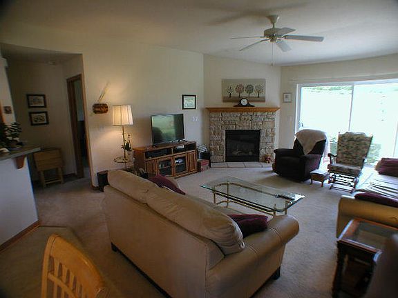 3rd image of 616 Belmont Dr