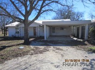 105 W Senterfeit St, Lometa, TX 76853